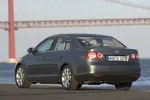 Volkswagen Jetta V 1.6 100 KM — zdjęcie 3