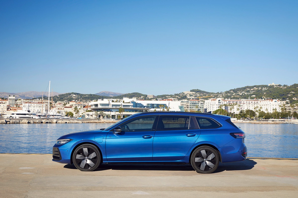 Volkswagen Passat B9 2.0 TSI 265 KM