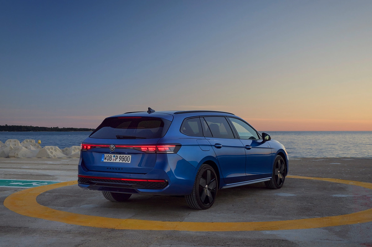 Volkswagen Passat B9 2.0 TSI 265 KM