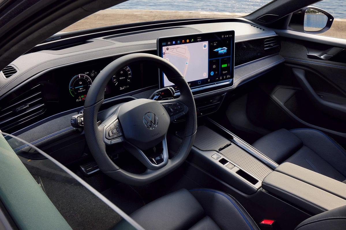 Volkswagen Passat B9 2.0 TSI 265 KM