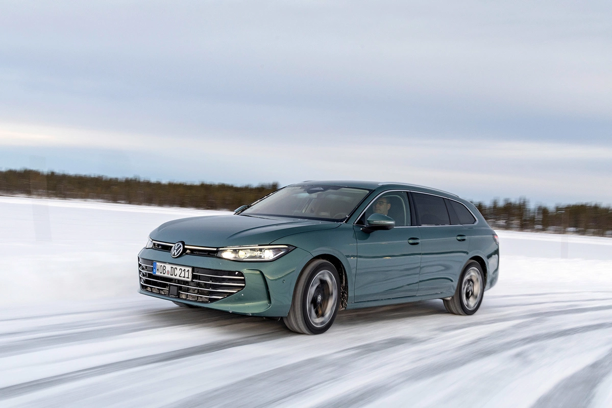 Volkswagen Passat B9 2.0 TSI 265 KM