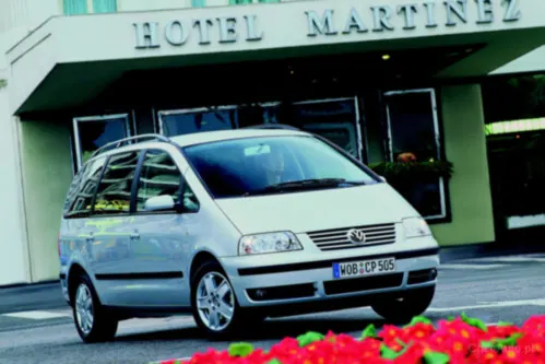 Volkswagen Sharan 2.8 VR6 174 KM 1995