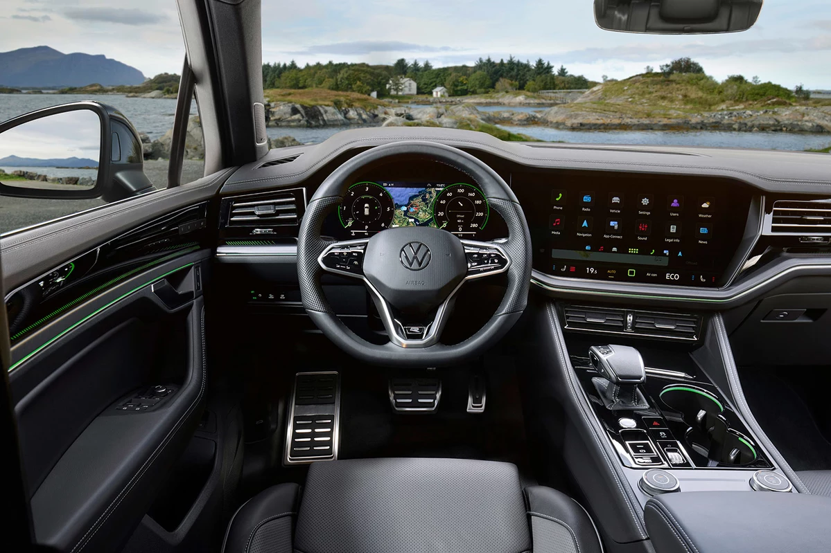 Volkswagen Touareg III FL 3.0 eHybrid 381 KM