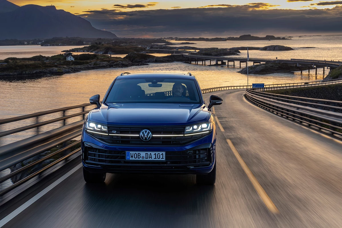 Volkswagen Touareg III FL R 3.0 eHybrid 462 KM