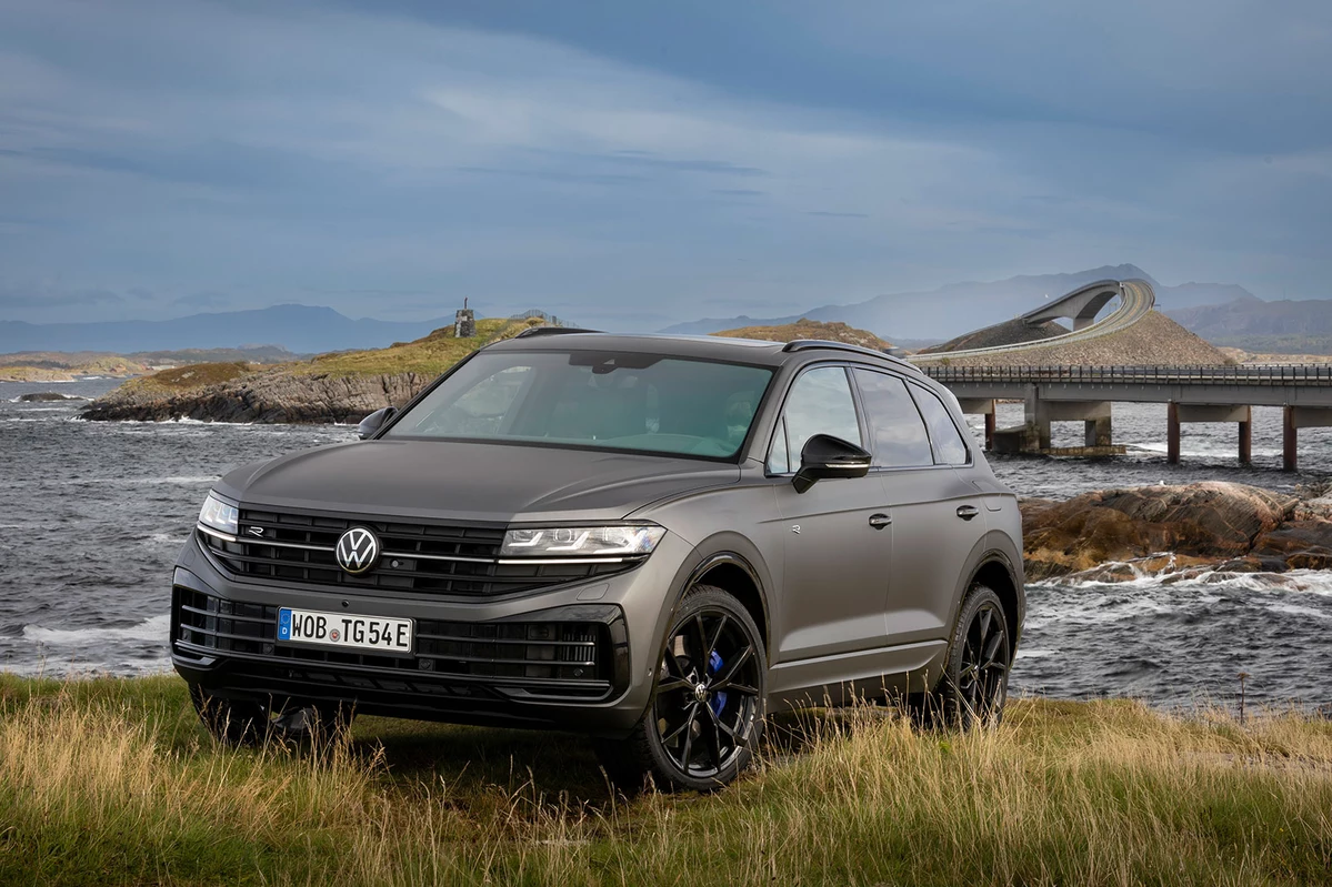 Volkswagen Touareg III FL R 3.0 eHybrid 462 KM