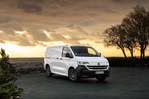Volkswagen Transporter T7 L1 2.0 TDI 150 KM
