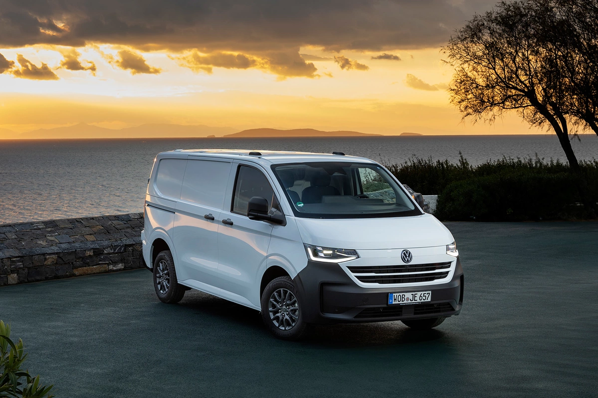 Volkswagen Transporter T7 L1 2.0 TDI 150 KM