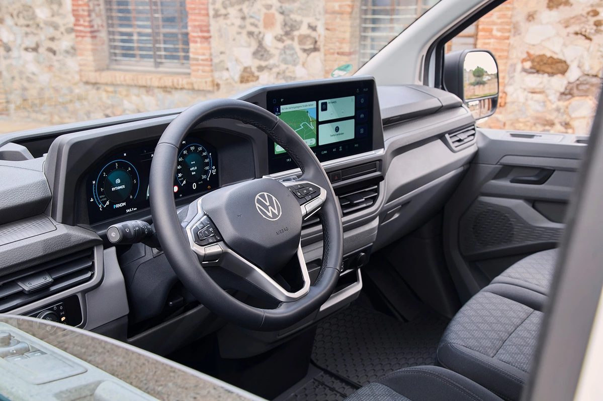 Volkswagen Transporter T7 L1 2.0 TDI 170 KM