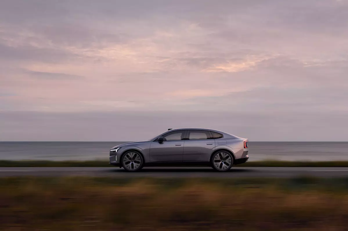 Volvo ES90 Twin Motor 449 KM