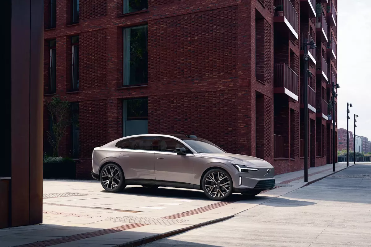 Volvo ES90 Twin Motor 449 KM
