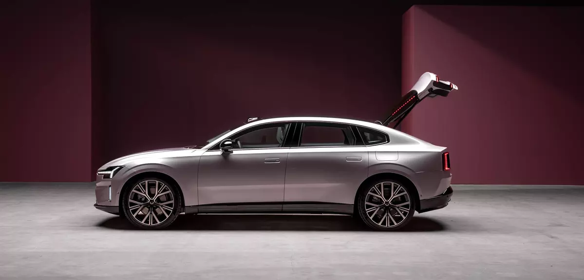 Volvo ES90 Twin Motor 449 KM