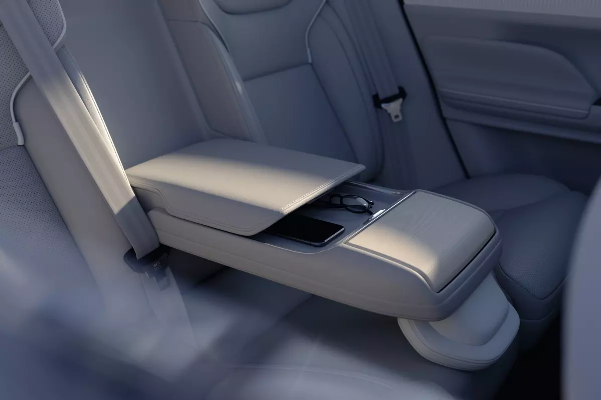 Volvo ES90 Twin Motor 449 KM