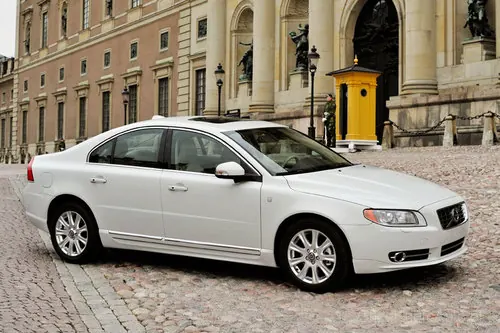 Volvo S80 3.0 T6 304 KM 2011