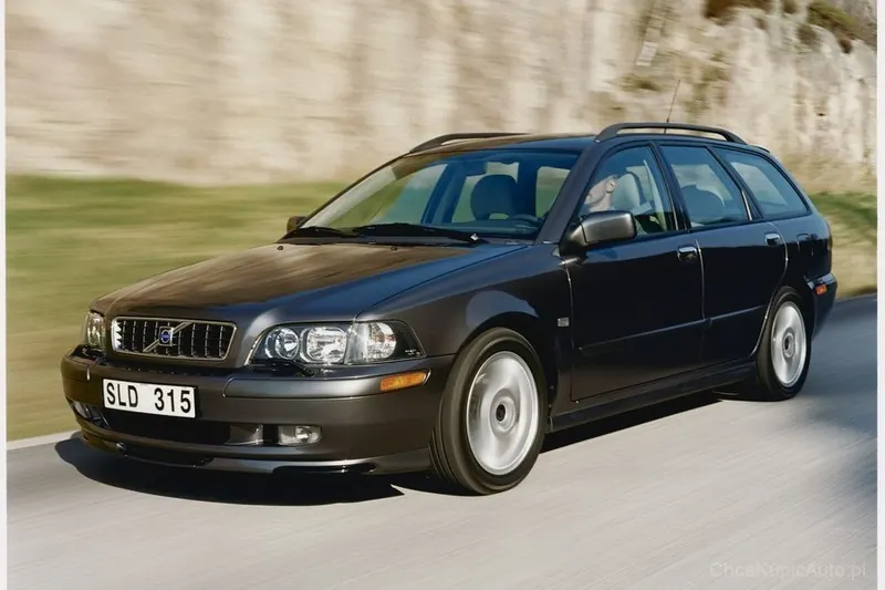 Volvo V40 I