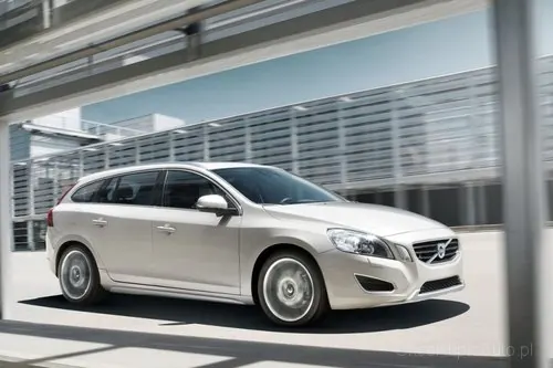 Volvo V60 2.0 D2 120 KM 2016
