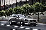 Volvo V60 II T8 Plug-In Hybrid 318 KM — zdjęcie 1