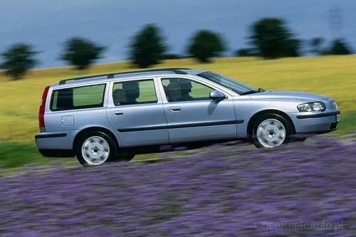 Volvo V70 2.0 T 180 KM 2007