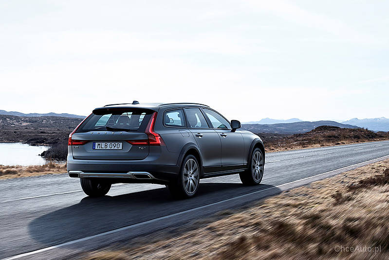 Volvo V90 Cross Country 2.0 D4 190 KM