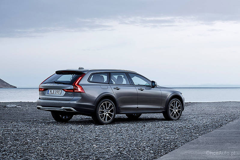 Volvo V90 Cross Country 2.0 D4 190 KM