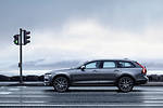 Volvo V90 Cross Country 2.0 B4 Mild Hybrid 197 KM