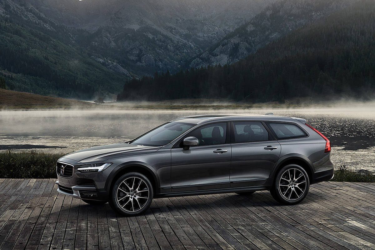 Volvo V90 Cross Country 2.0 B4 Mild Hybrid 197 KM