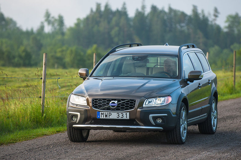 Volvo XC70 I FL 2.0 D4 181 KM